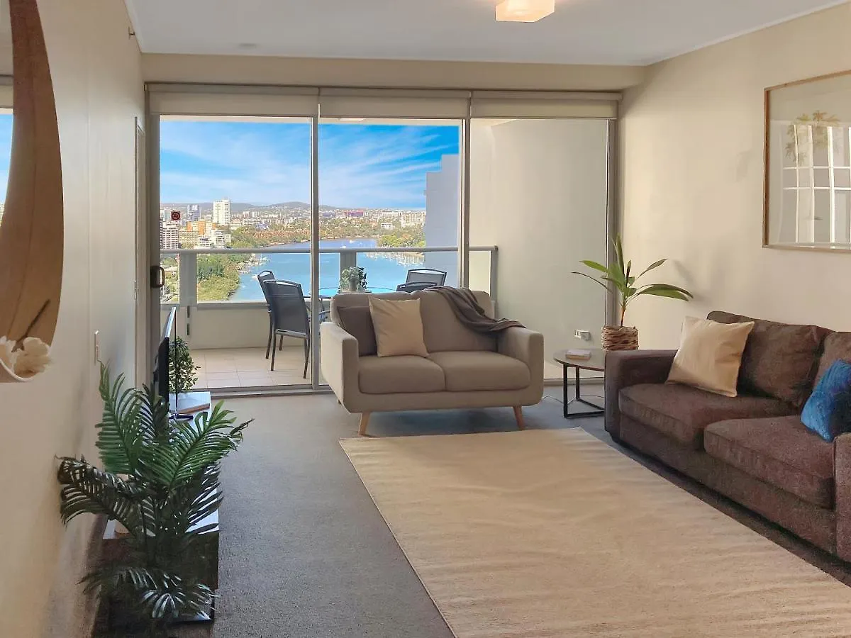 Amazing River View - 3 Bedroom Apartment - Brisbane Cbd - Netflix - Fast Wifi - Carpark Australia
